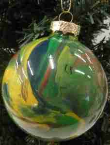 ball_ornaments_04
